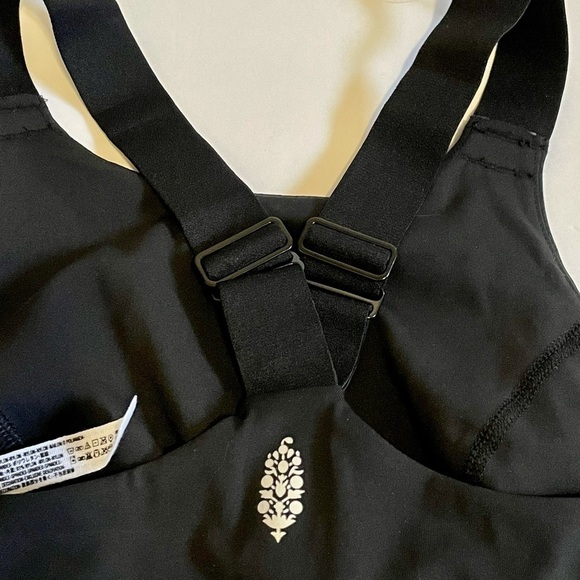 Free People FP Movement NWT Black Bra Size XS - Picture 5 of 5